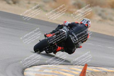 media/Dec-17-2022-SoCal Trackdays (Sat) [[224abd9271]]/Turn 10 Backside (120pm)/